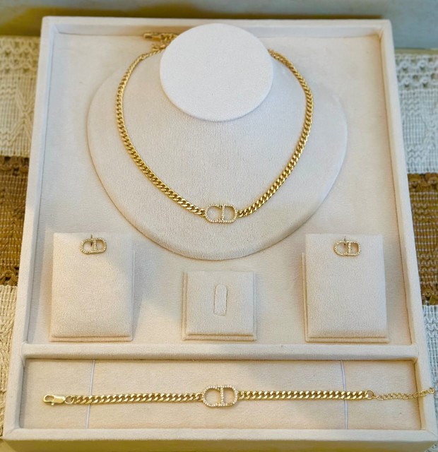 CD with zircon full set