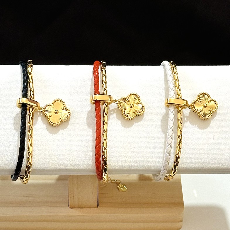 women leather bracelets 2