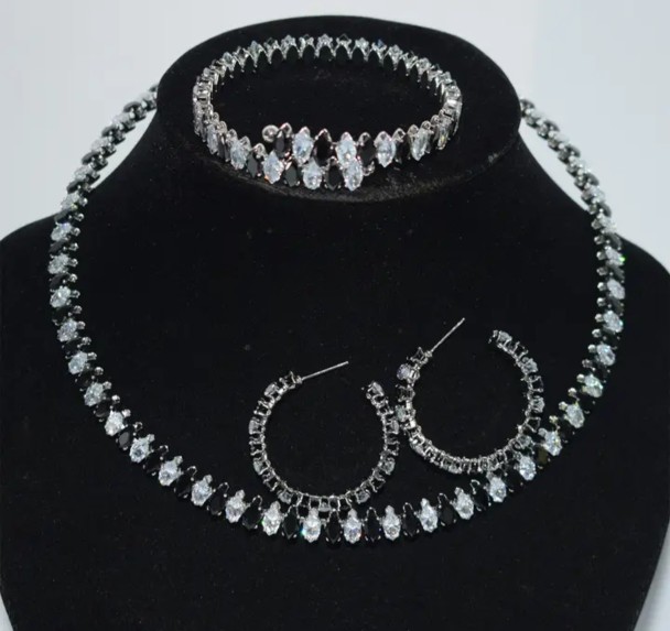 black / white Tennis full set